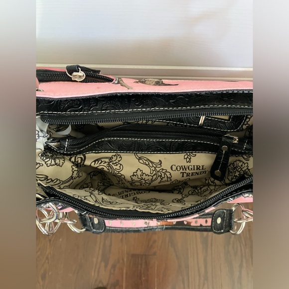 Cowgirl Trendy Pink Camouflage Bedazzled Purse Y2K - Picture 8 of 10
